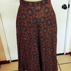 Petite pocket skirt